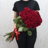 Купить 19 длинных роз 130 см с доставкой в город Истра: цена заказать
